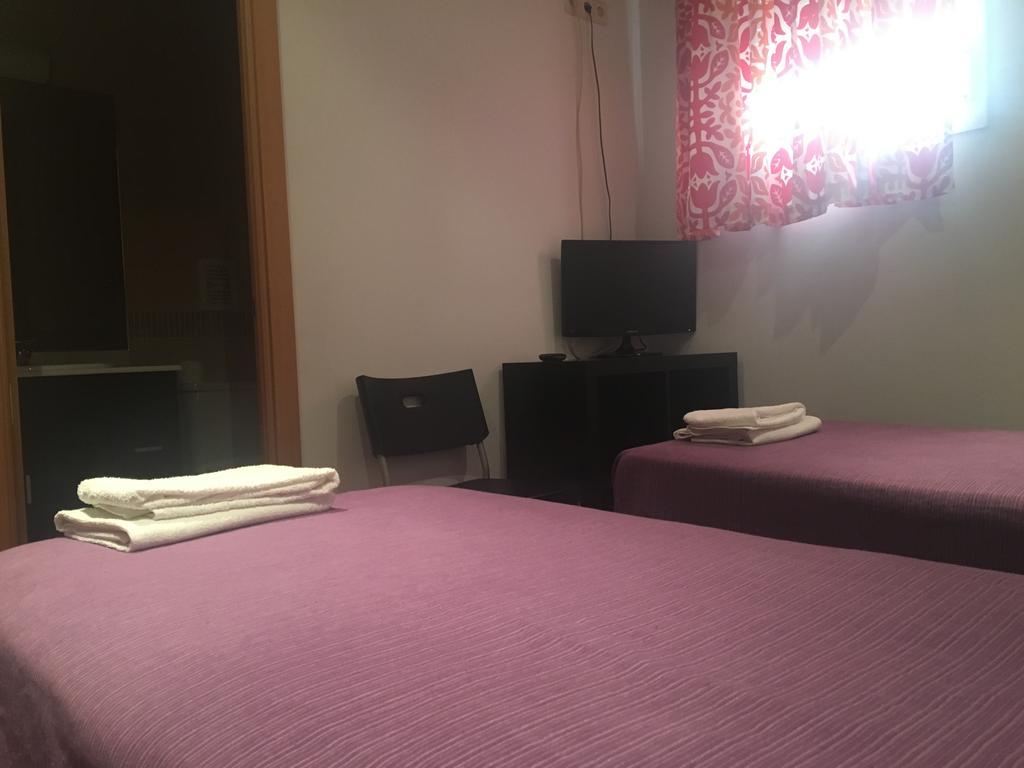 Hostal R. Lido Madrid Dış mekan fotoğraf